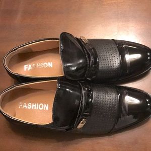 Classic dress shoes size 11 men’s black